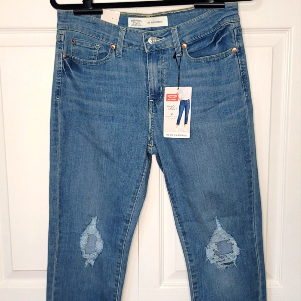 Signature Levi Strauss Mid Rise Slim Boyfriend Jeans Size 8 W29